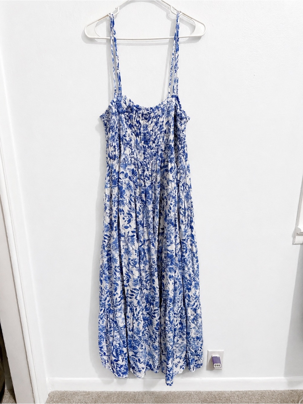 ARULA Blue and White Floral Smocked Maxi Dress LIKE NEW - Picture 2 of 7